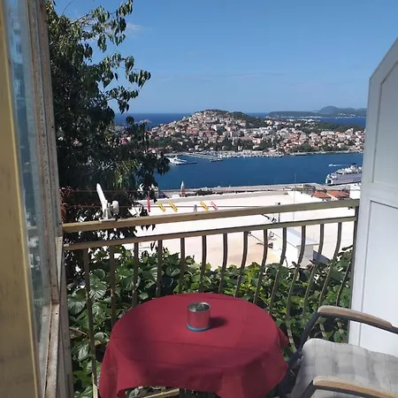 بيت ضيافة Pansion Panorama 3*