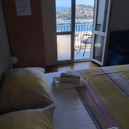 招待所 杜布罗夫尼克全景膳食公寓酒店 3*